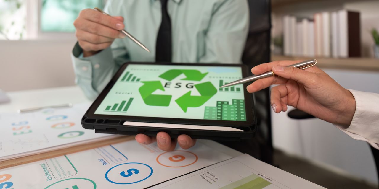 Méthode pragmatique pour concevoir un reporting ESG fiable : gouvernance, indicateurs, collecte, outils et communication stakeholder.